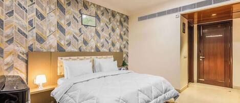 1 bedroom, desk, iron/ironing board, travel cot