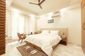 Unclassified image, 5 of 19, button