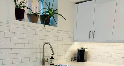 Sidney Sunset Suites! Winter long stay welcome!