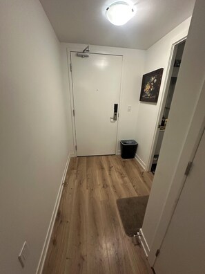 Interior - Apartment in Kingston Available from April 15th to August 15th Right Downtown (Kingston)