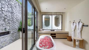 Regadera tipo lluvia, amenidades de baño gratuitas, secadora de cabello