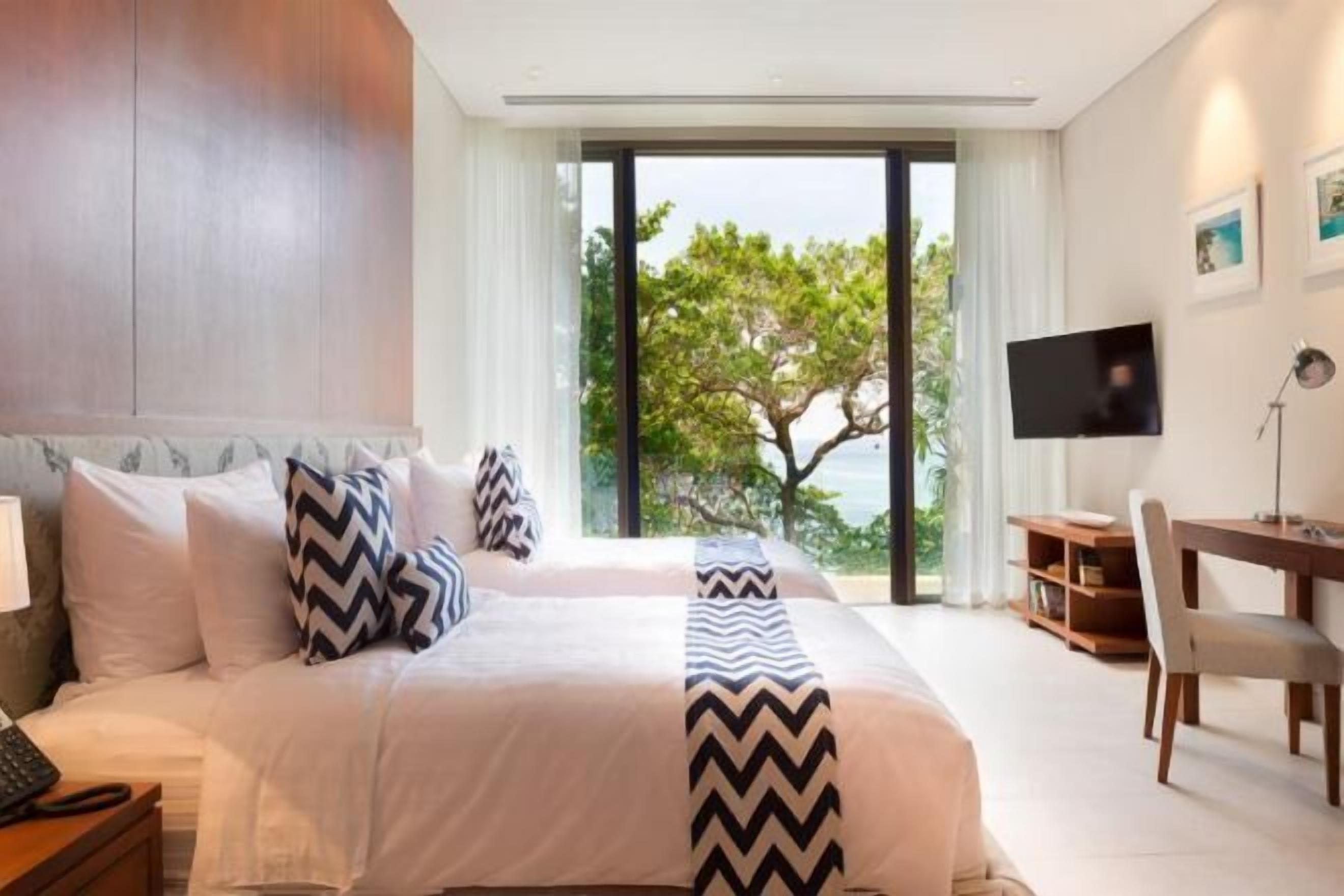 In-room safe, free WiFi