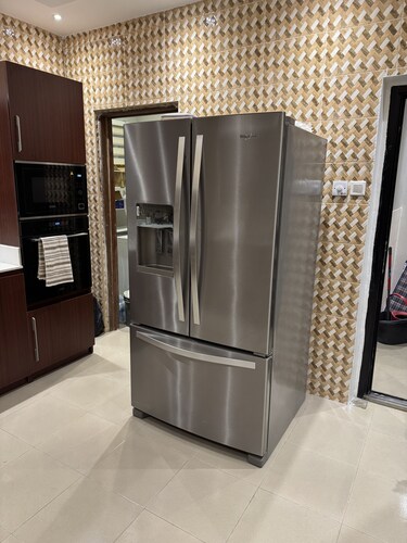 Newly renovated  2-bedroom house in Ghana-Accra Solar Power NO Blackout 