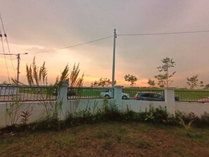 Property grounds - Fun Park Master King bedroom(Balcony+Private Garden+WiFi+Parking+KitchenLaundry) (Rawang)