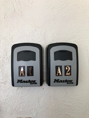 Miscellaneous - WATERFRONT WARM MINERAL SPRINGS GETAWAY (North Port)