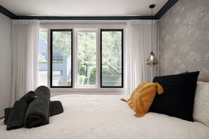 2 chambres, fer et planche à repasser, Wi-Fi, draps fournis