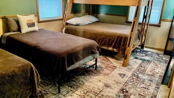 3 chambres, fer et planche à repasser, Wi-Fi, literie fournie