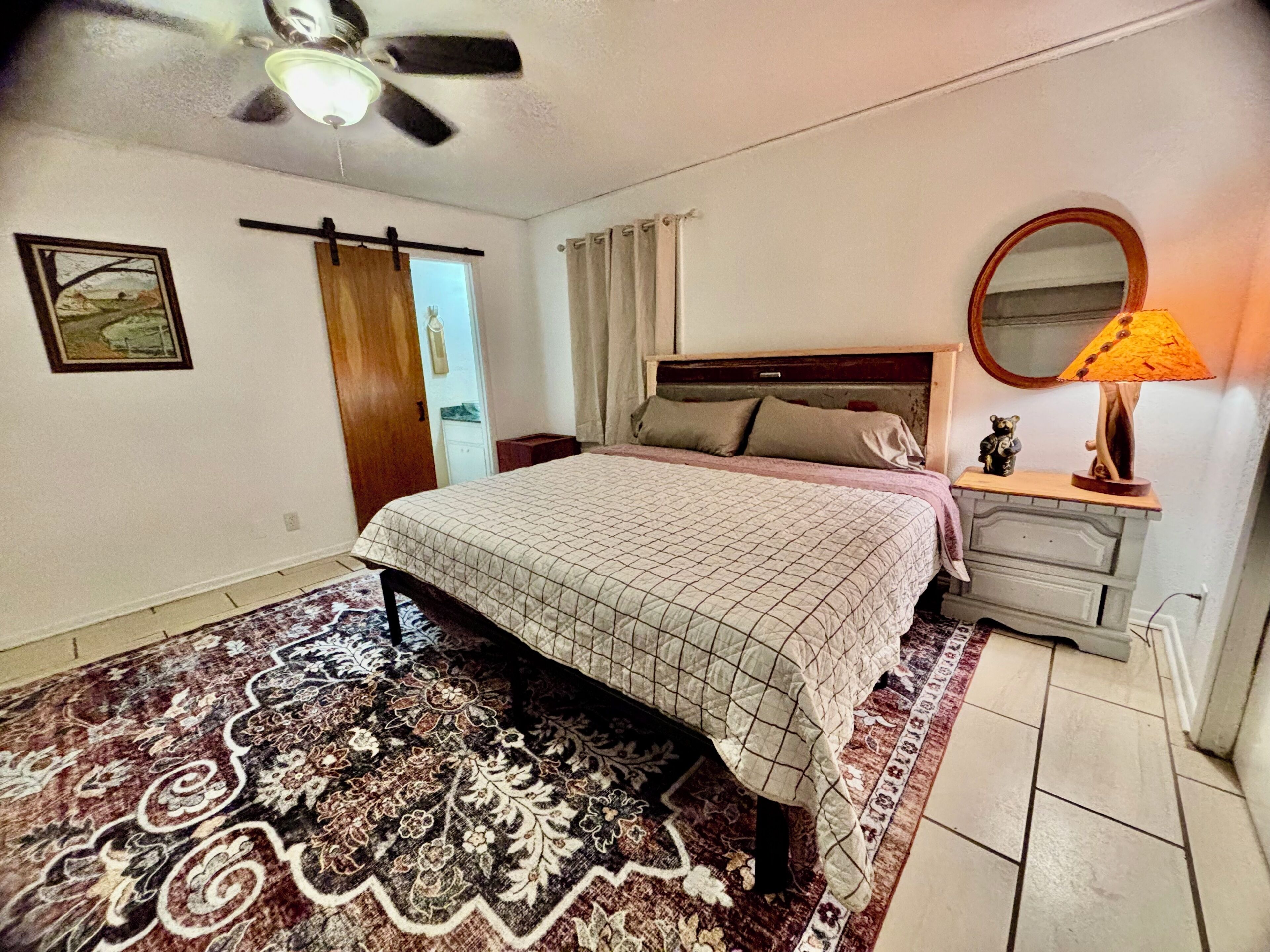 3 bedrooms, iron/ironing board, WiFi, bed sheets