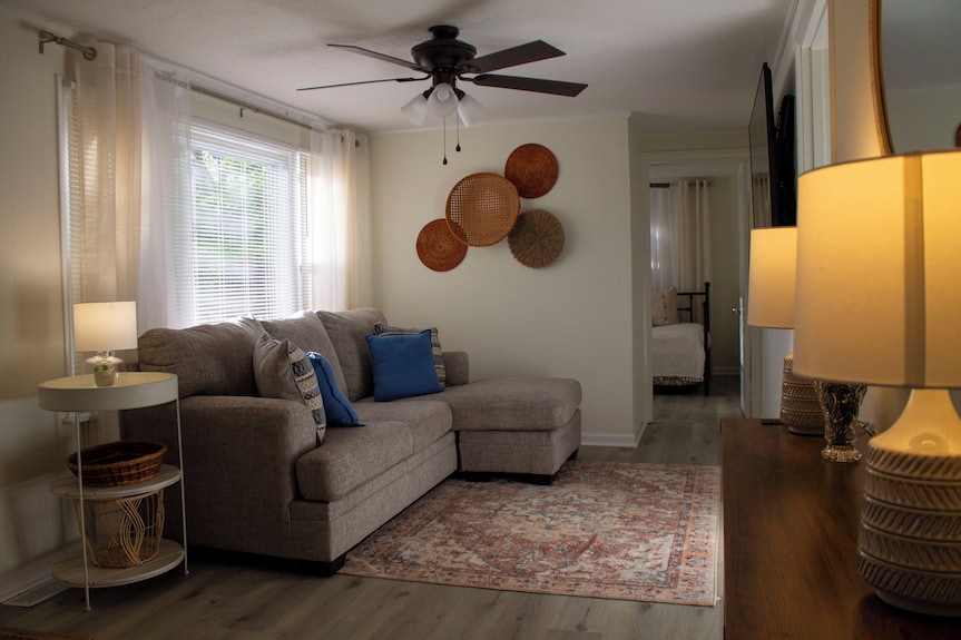 Quaint 2-bedroom Home On An One Acre Lot In Lovely Alvaton With Ac And Wifi. - Bowling Green, KY