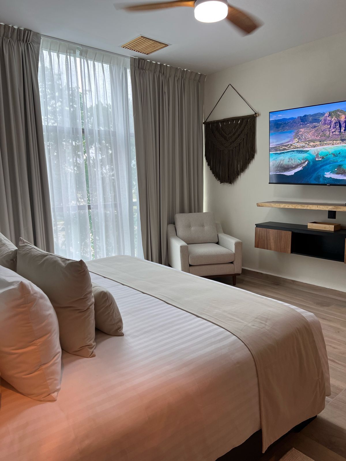 Habitación senior | Ropa de cama de alta calidad y edredón 