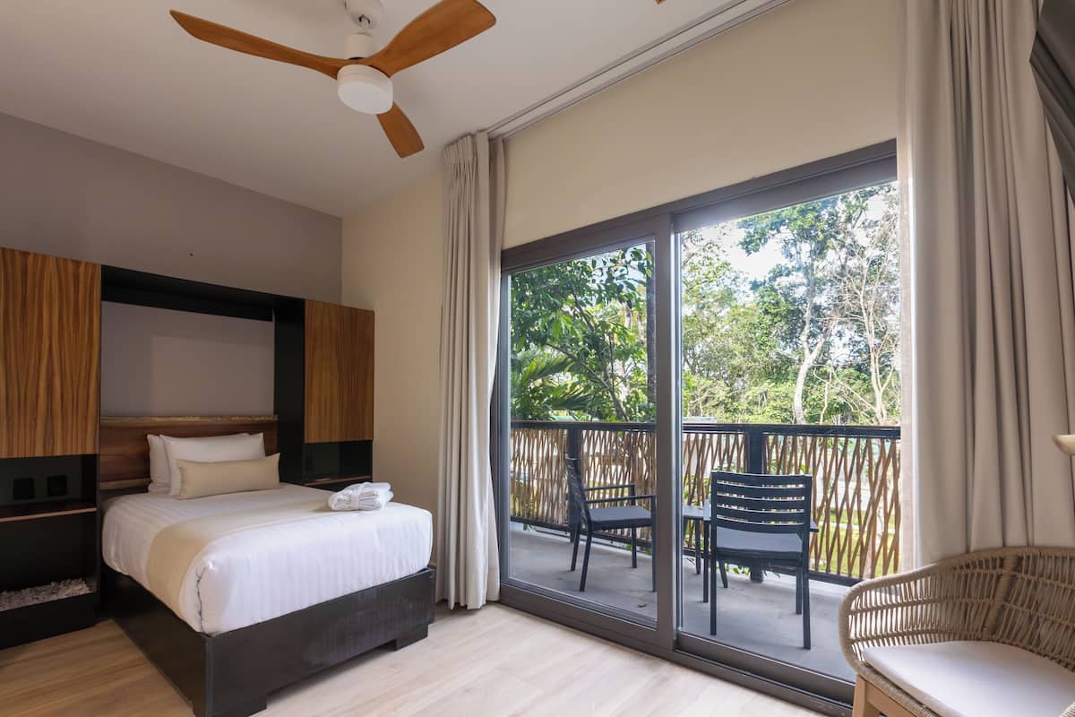 Chambre Simple Économique, vue jardin | Literie de qualité supérieure, couette en duvet d'oie