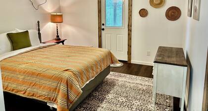 Bison Hall 5, No cleaning fee, Near Harding