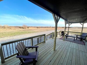 Terrace/patio - Get Linked to the Prairie (Salina)