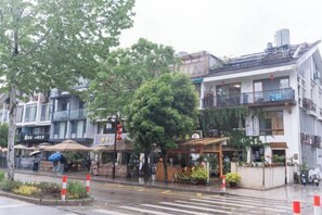 บริเวณภายนอก