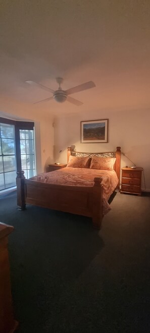 2 bedrooms, iron/ironing board, bed sheets