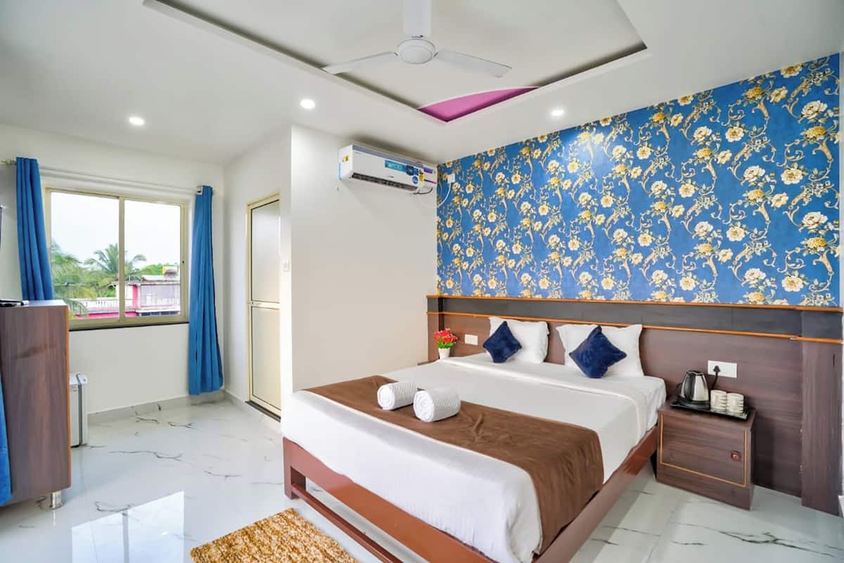 Deluxe Room | Desk, free WiFi, bed sheets