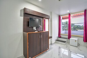 Desk, free WiFi, bed sheets - Hotel Antonio'S (Calangute)