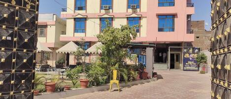 Framhlið gististaðar