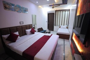 Deluxe Room - Royal Taj Twin Palace near Taj Mahal (Agra)