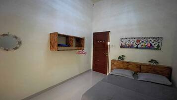 Villa | Iron/ironing board, free WiFi, bed sheets