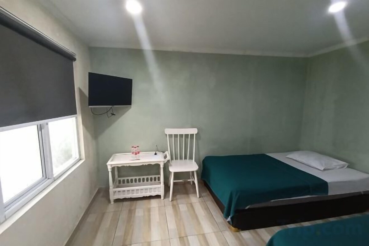 Desk, WiFi (free), bed sheets