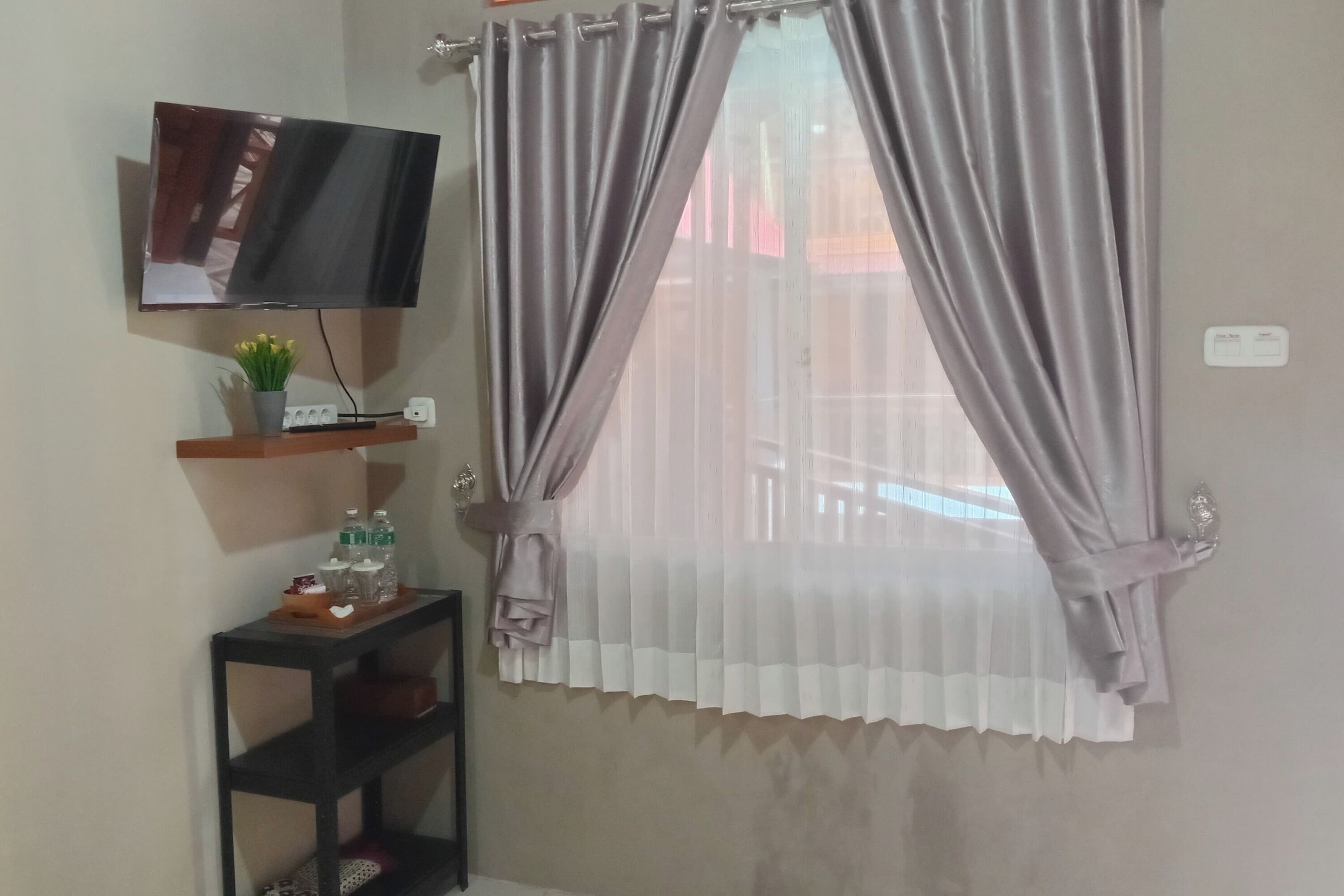 Deluxe Room | Blackout drapes, free WiFi, bed sheets