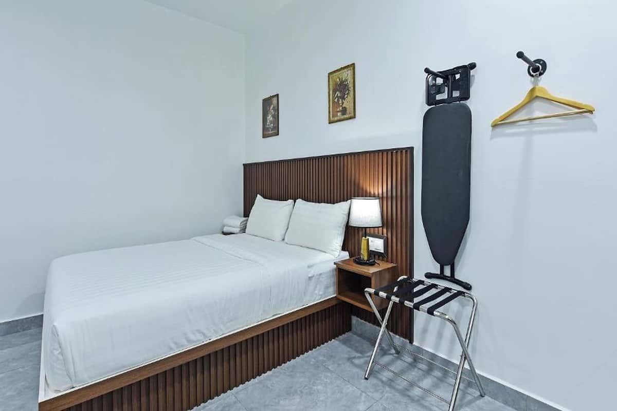 1 bedroom, iron/ironing board, free WiFi, bed sheets