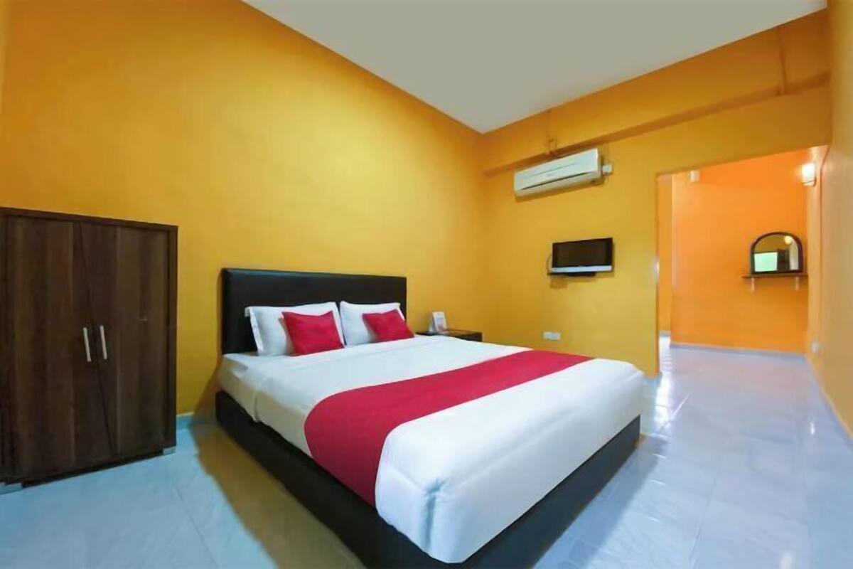 1 bedroom, free WiFi, bed sheets