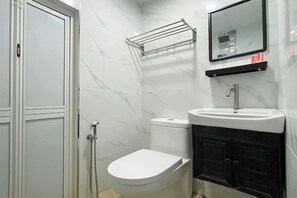 Douche, serviettes fournies