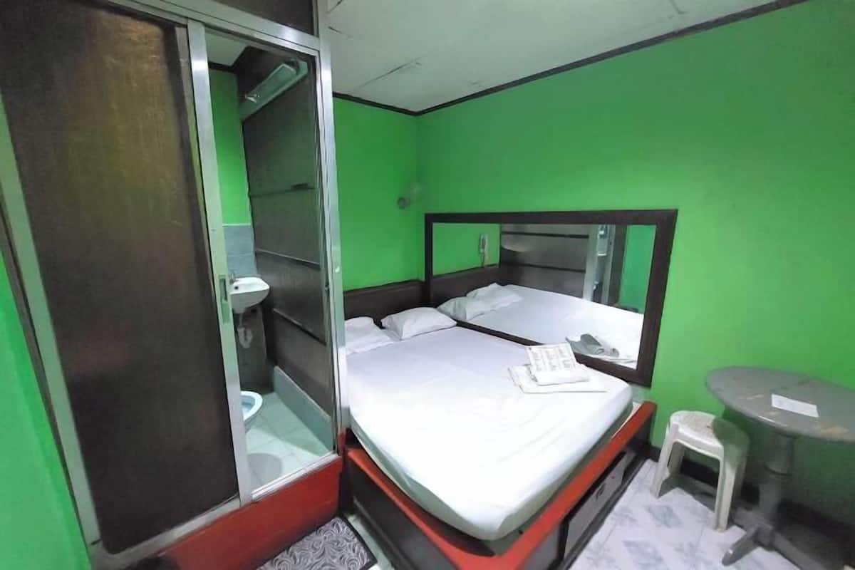 In-room safe, desk, free WiFi, bed sheets