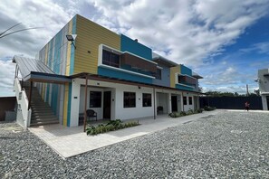 Exterior - Serenity Suites (San Rafael)