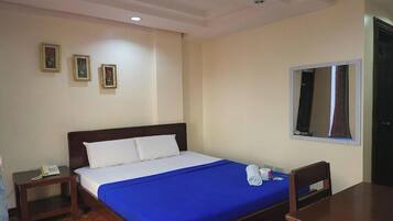 Kamar Double Standar | 1 kamar tidur, meja kerja, setrika/meja setrika, dan Wi-Fi gratis