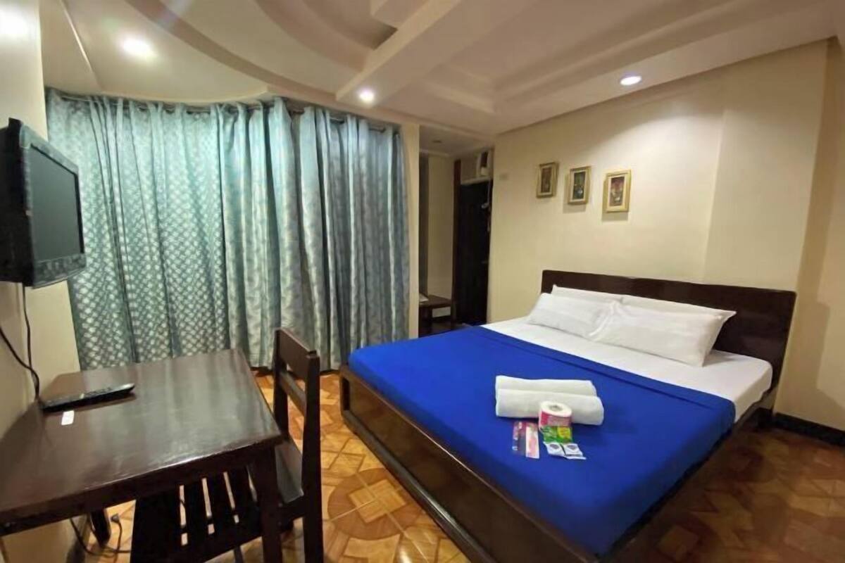 Desk, iron/ironing board, free WiFi, bed sheets