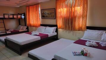 1 bedroom, desk, iron/ironing board, free WiFi