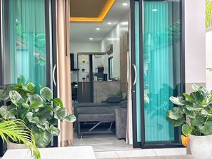 Wi-Fi gratuit, draps fournis