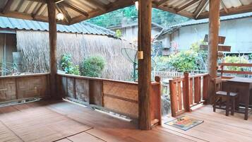 Standard Twin Room | Terrace/patio