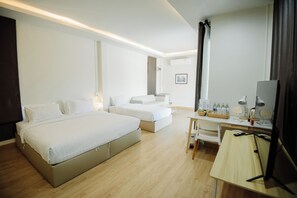 Chambre familiale | Accès au Wi-Fi (inclus), literie fournie