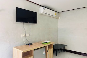 ห้องดีลักซ์ | โต๊ะทำงาน, Wi-Fi ฟรี, ผ้าปูที่นอน