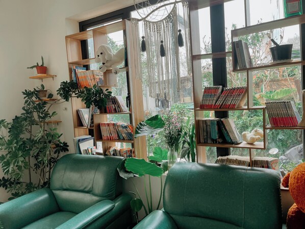 Coin salon dans le hall