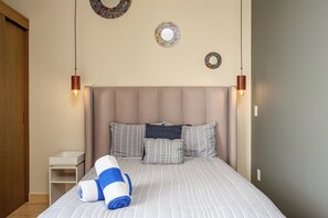 1 bedroom, WiFi, bed sheets