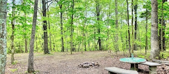 Extremely remote glamping getaway, studio-style home on private country ranch!