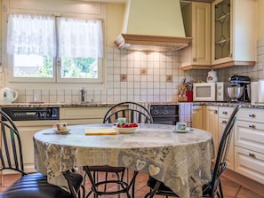 Fridge, microwave, oven, dishwasher - Hauts-de-Genthod by Interhome (Geneva)