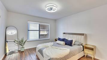 2 bedrooms, iron/ironing board, WiFi, bed sheets