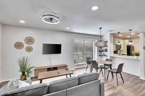 TV, fireplace
