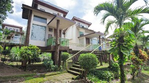 Mặt tiền nơi lưu trú