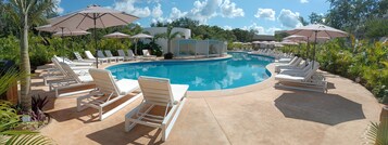 2 piscinas al aire libre