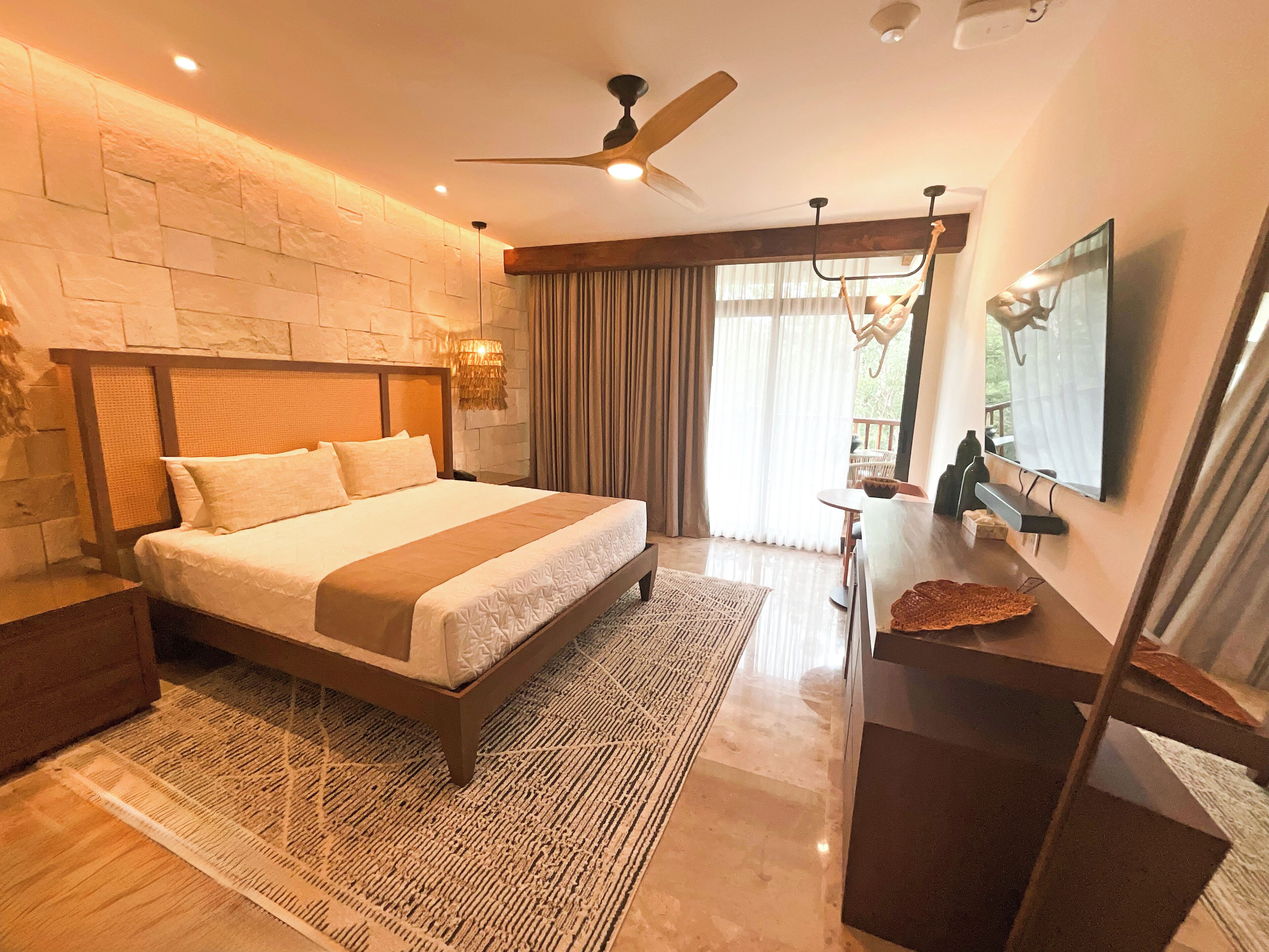 Literie de qualité supérieure, couette en duvet d'oie, bureau