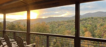 Rustic Ellijay Cabin Private Hot Tub Scenic Mountain View’s-close to Blue Ridge