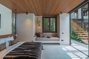 Deluxe Villa, Pool View | 6 bedrooms, in-room safe, desk, free WiFi - Villa Baratega (Kerobokan)