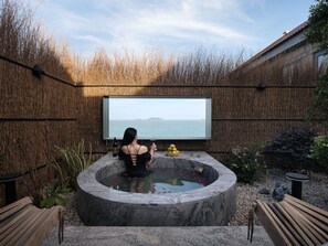 Romantic Double Room, Patio, Ocean View | Deep-soaking bathtub - Qingdao Innland sea-view designer (Qingdao)